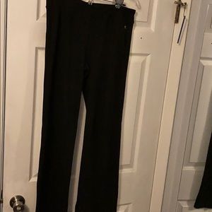 Black yoga pants